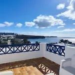 La Casita Your Ocean-view House In בית נופש *