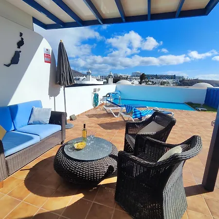 בית נופש La Casita Your Ocean-view House In *