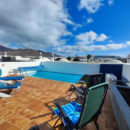 בית נופש La Casita Your Ocean-view House In *