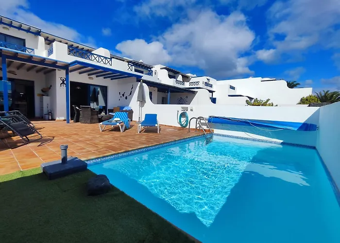 בית נופש La Casita Your Ocean-view House In *