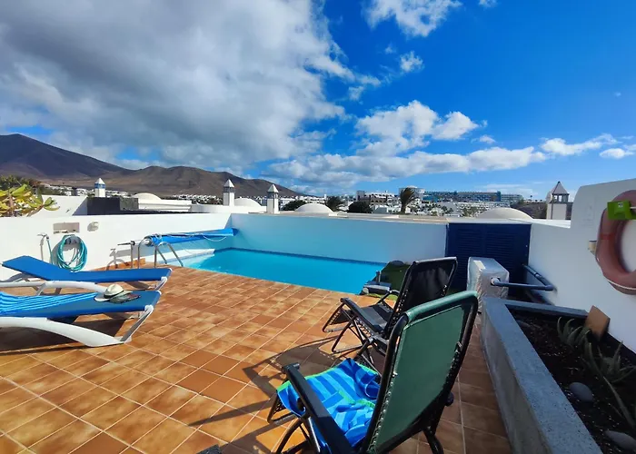 בית נופש La Casita Your Ocean-view House In *